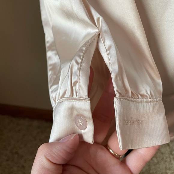 Luxe by Lularoe Celeste satin blouse in champagne size medium - Picture 3 of 8